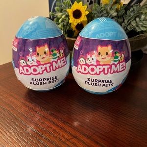 Adopt Me! Pets Surprise Plush Pet Series 1 - Mystery Egg - Brand New!  2…